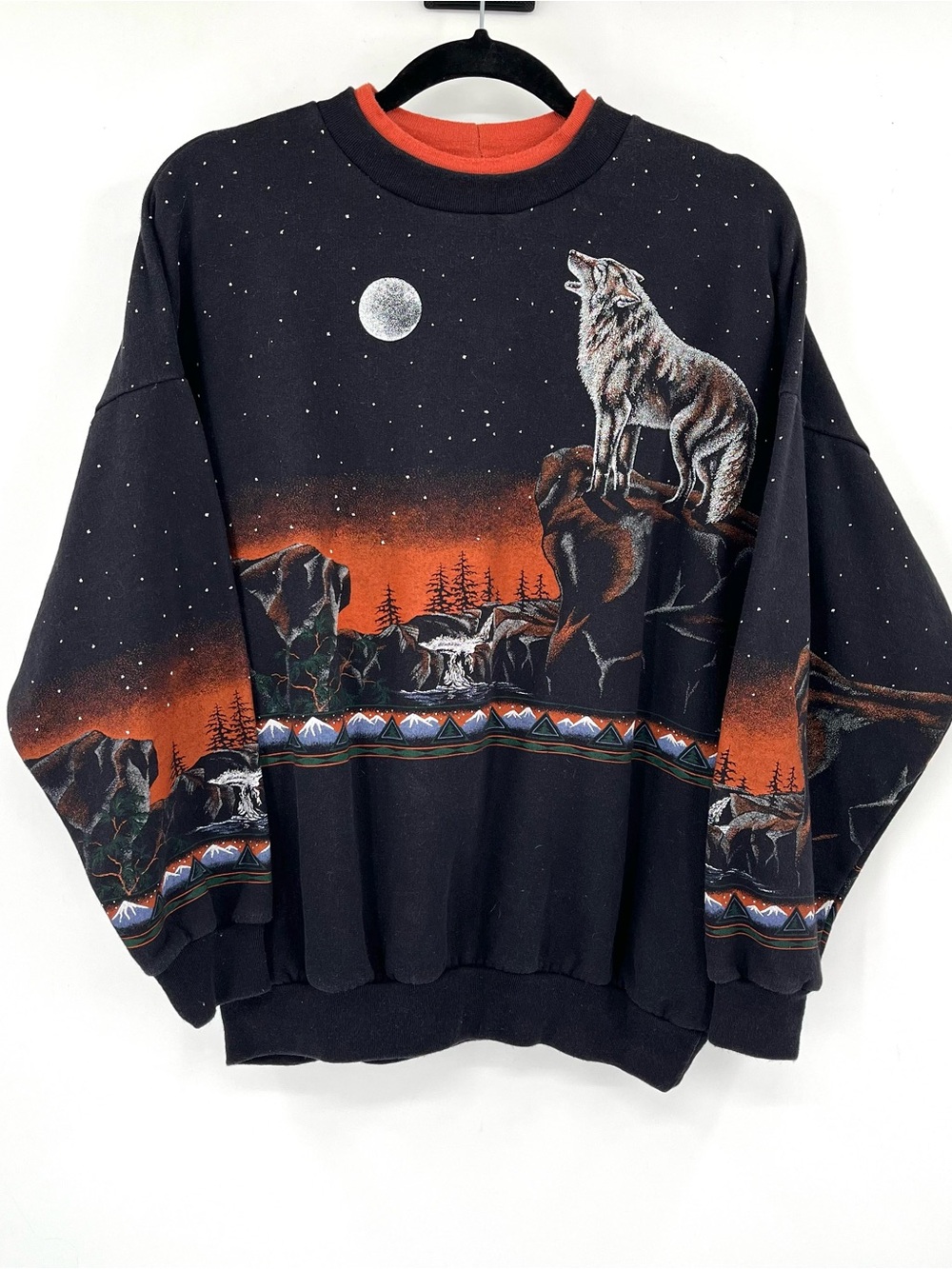 VINTAGE Crewneck Sweatshirt Wolf Southwestern Graphic Black Orange L Vtg Moon